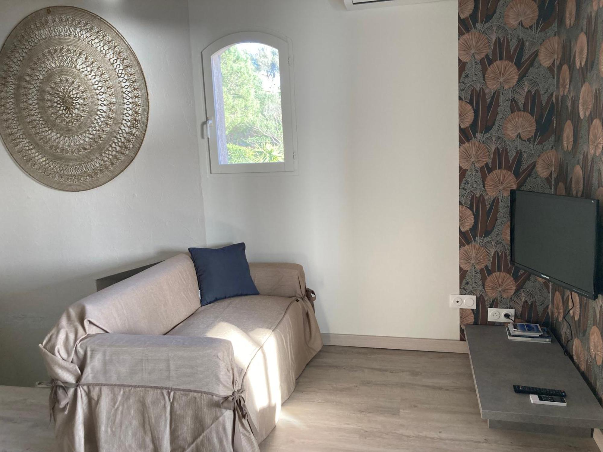 Chez Jean Claude La Villa Des Amis Олмето Екстериор снимка